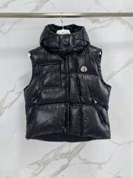 몽클레어 파리오 후드 패딩 조끼