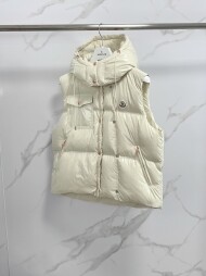 몽클레어 파리오 후드 패딩 조끼