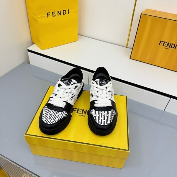 위핑,펜디 FENDI 클래식 트렌드 로우탑 스니커즈 남녀공용