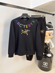 아크테릭스 ARC TERYX 심플 컴포트 라운드 맨투맨+캐주얼 바지 커플 세트