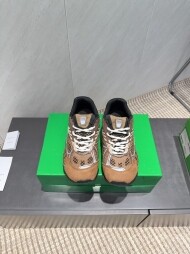 보테가 베네타 Bottega Veneta 신상 야상 트렌드 커플 운동화