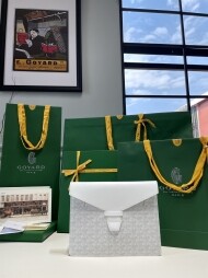 고야드 카몬도 2 클러치백 8049