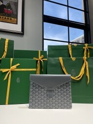 고야드 카몬도 2 클러치백 8049