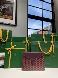 고야드 카몬도 2 클러치백 8049