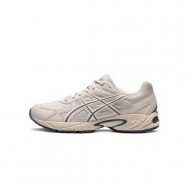 아식스 젤-170 TR 중성 운동화예요 1203A213-020