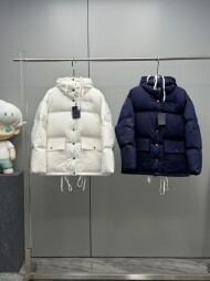 프라다 후드 코튼 다운 패딩 여성 점퍼