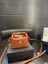 샤넬 숄더 크로스백 8815