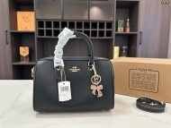 코치 신상 남자 가방 크로스백