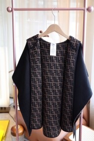 펜디 양면 울 캐시미어 혼방 니트 코트 케이프 프리사이즈