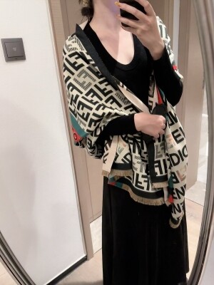 펜디 양면 스카프 65*195cm