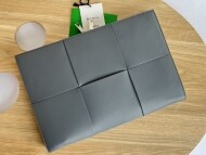 보테가베네타 아르코 인트레치아토 클러치백 680169