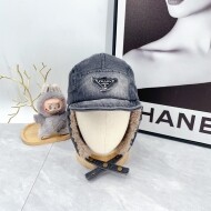 프라다 PRADA 클래식 삼각 로고 트렌드 데님 귀달이 모자