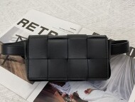 보테가베네타 인트레치아토 카세트 벨트백 651053