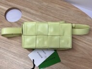 보테가베네타 인트레치아토 카세트 벨트백 651053