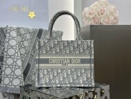 디올 북 토트백