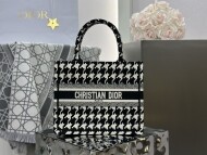 디올 북 토트백
