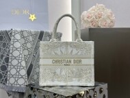 디올 북 토트백