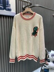 디올 DIOR 공룡 무늬가 있는 베이지색 라운드넥 스웨터