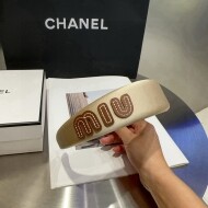 미우미우 신상 레터링 머리띠