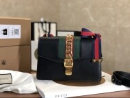 구찌 실비 숄더백 스몰 421882