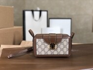 구찌 수프림 클래스프 크로스백 미니 614368