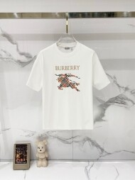 버버리 BURBERRY 로고 클래식 군마 우븐 자수 반팔 티 남녀 공용