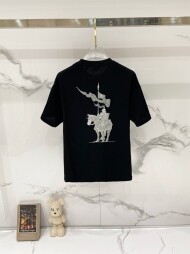 버버리 BURBERRY 클래식 승마 기사 발포 프린트 반팔 티 남녀 공용