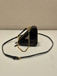 프라다 브러시드 레더 파우치백 미니 1NR015