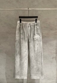 크롬하츠 Chrome Hearts 트렌디 빈티지 핸드페인팅 레더 로고 맨투맨 세미 바지