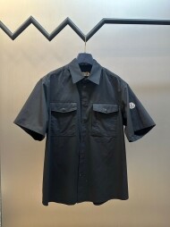 몽클레르 MONCLER 클래식 로고 디자인 캐주얼 반팔 셔츠