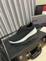 프라다 PRADA 클래식 컴포트 남성 스니커즈