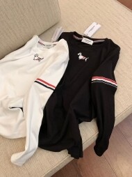 톰브라운 강아지 기모 티셔츠