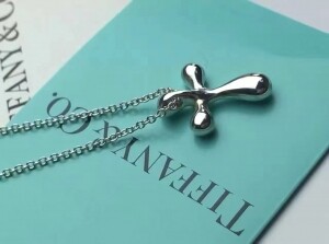 티파니앤코 92.5 크로스 팬던트 목걸이