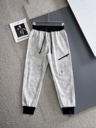 몽클레르 MONCLER 클래식 로고 디자인 캐주얼 팬츠