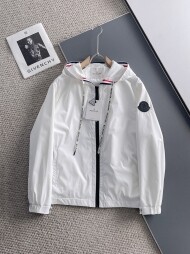 몽클레르 MONCLER 클래식 삼각 로고 트렌드 재킷 코트