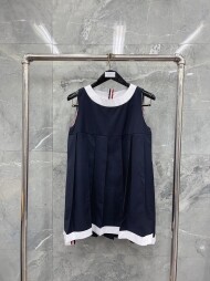 톰브라운 민소매 원피스