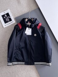 몽클레르 MONCLER 클래식 로고 디자인 캐주얼 후드 재킷 코트