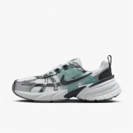 나이키 V2K 런 화이트 실버 HQ3484-121