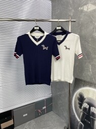 톰브라운 브이넥 폴로 반팔 티셔츠