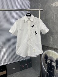 톰브라운 반팔 셔츠