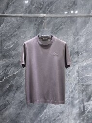 로로피아나 Loro Piana 클래식 자수 스몰 로고 라운드 남녀 니트 반팔