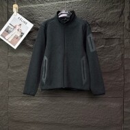 아크테릭스 ARC TERYX 포켓 지퍼 자수 로고 커플 폴라폴리스 코트