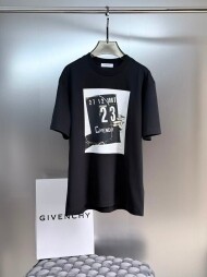 지방시 Givenchy 모던 패턴 디자인 캐주얼 반팔 티