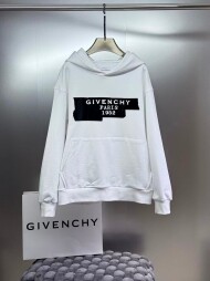 지방시 Givenchy 로고 디자인의 캐주얼 후드티