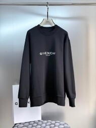 지방시 Givenchy 로고 패턴이 돋보이는 스타일리시한 캐주얼 크루넥 스웨트셔츠