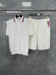 톰브라운 터틀넥 폴로 반팔 반바지 세트