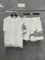 톰브라운 뱀 자수 반팔 반바지 세트