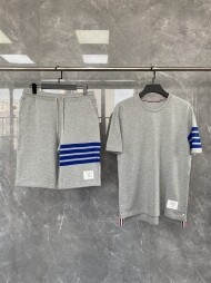 톰브라운 라운드 반팔 반바지 세트