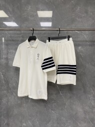 톰브라운 반팔 반바지 세트