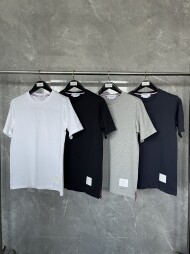 톰브라운 반팔 티셔츠